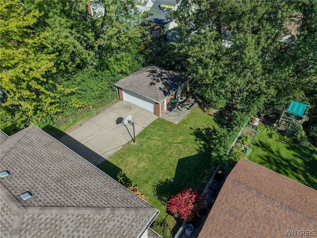 325 Louvaine Drive, Tonawanda, NY 14223