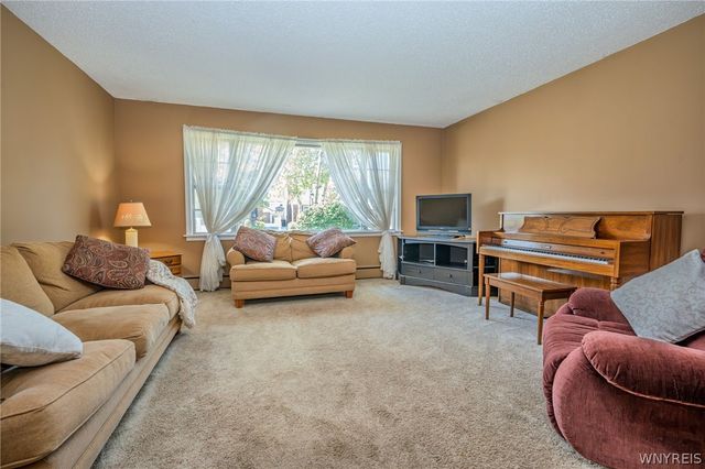 325 Louvaine Drive, Tonawanda, NY 14223
