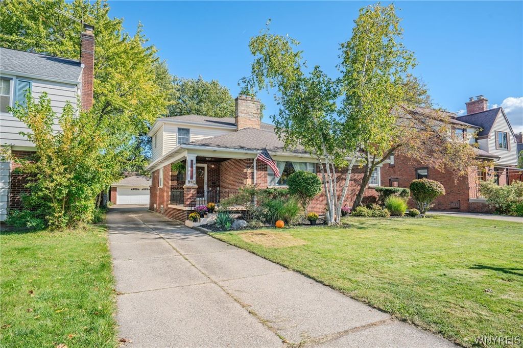 325 Louvaine Drive, Tonawanda, NY 14223