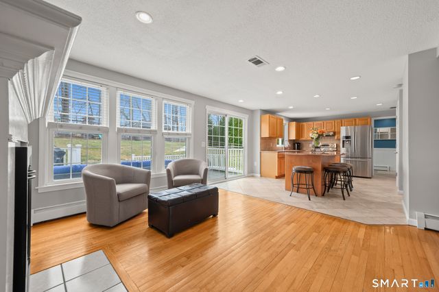 56 Coles Road, Middletown, CT 06457