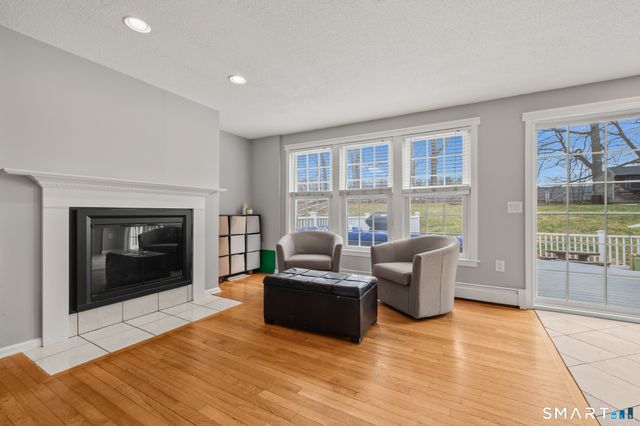 56 Coles Road, Middletown, CT 06457