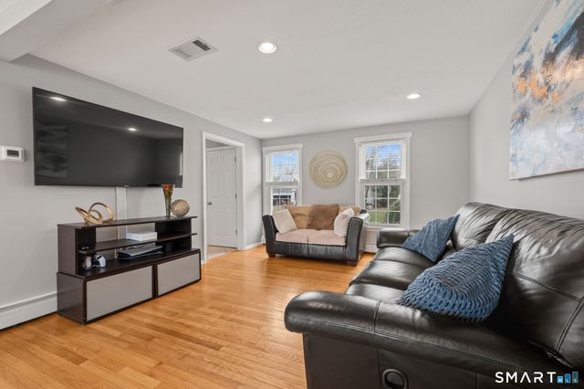 56 Coles Road, Middletown, CT 06457