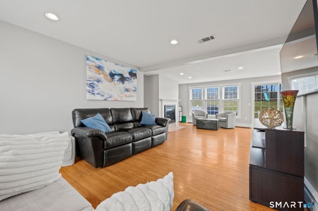 56 Coles Road, Middletown, CT 06457