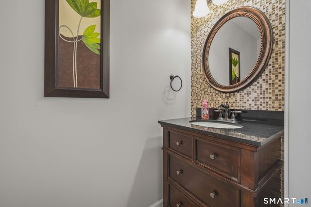 56 Coles Road, Middletown, CT 06457