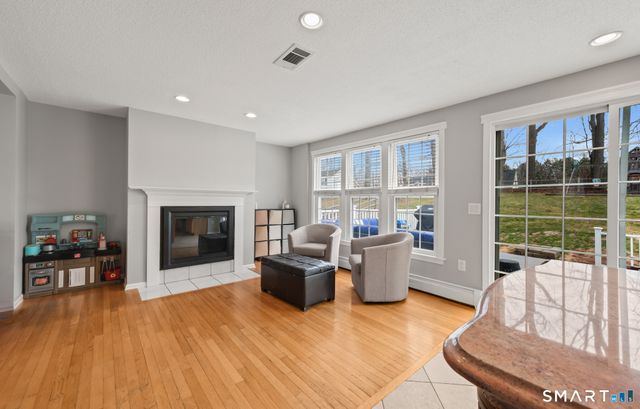 56 Coles Road, Middletown, CT 06457