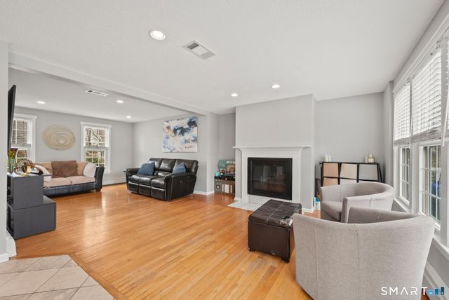 56 Coles Road, Middletown, CT 06457