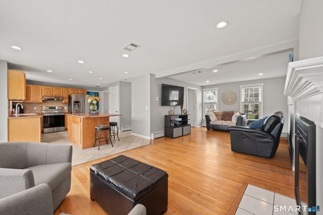 56 Coles Road, Middletown, CT 06457