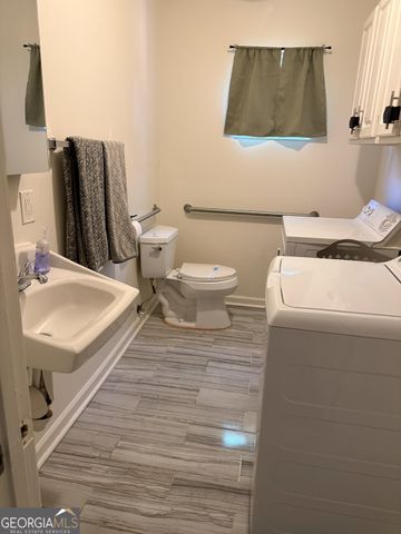 1711 Ralph David Abernathy Boulevard, Atlanta, GA 30310