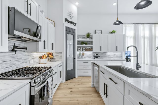 971 Sister Grove Road, Van Alstyne, TX 75495