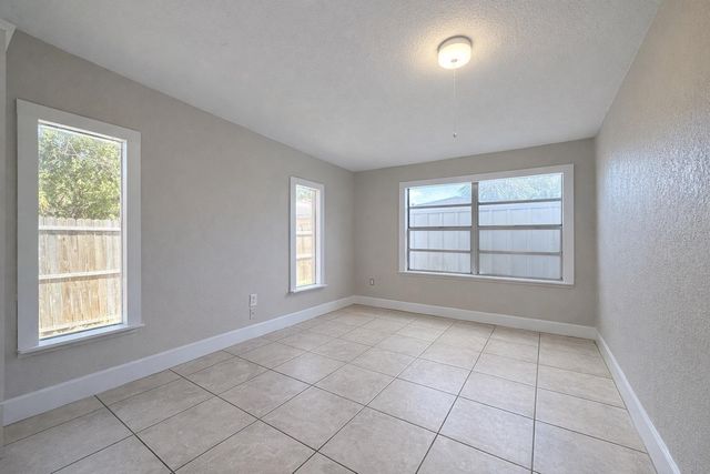 7018 54TH AVENUE N, St Petersburg, FL 33709