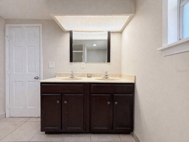 7018 54TH AVENUE N, St Petersburg, FL 33709