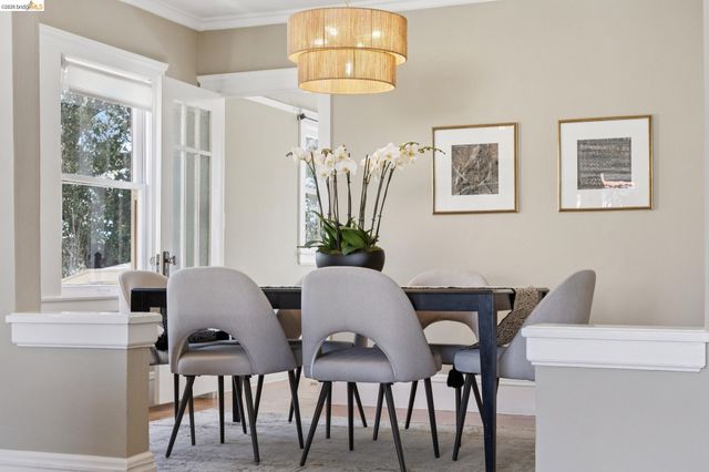 715 Hillgirt Cir, Oakland, CA 94610