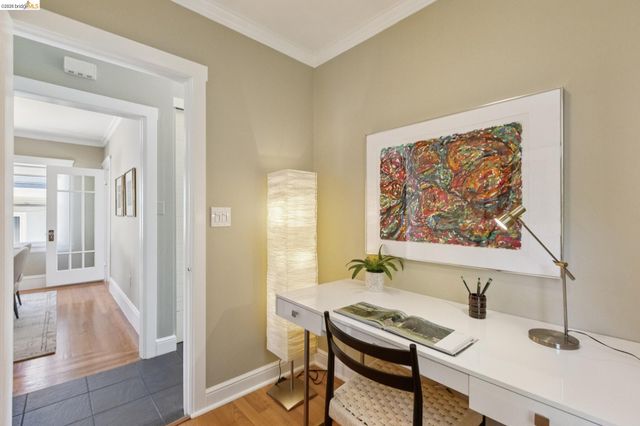 715 Hillgirt Cir, Oakland, CA 94610