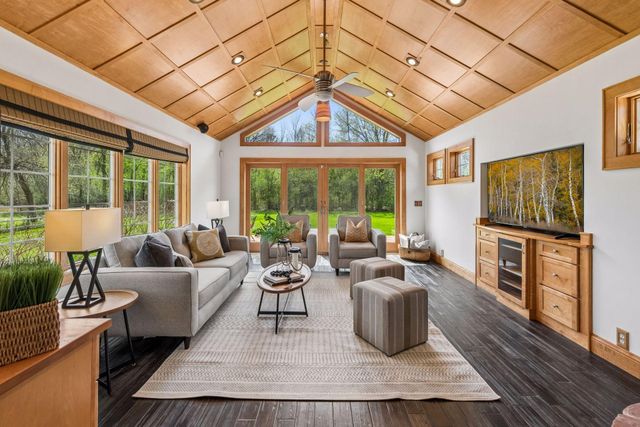 4185 County Road 6, Orono, MN 55356