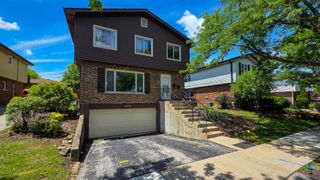 16724 Hillside Place 1, Tinley Park, IL 60477