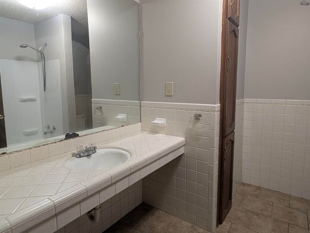 2943 ELLIOTT STREET, Wichita Falls, TX 76308