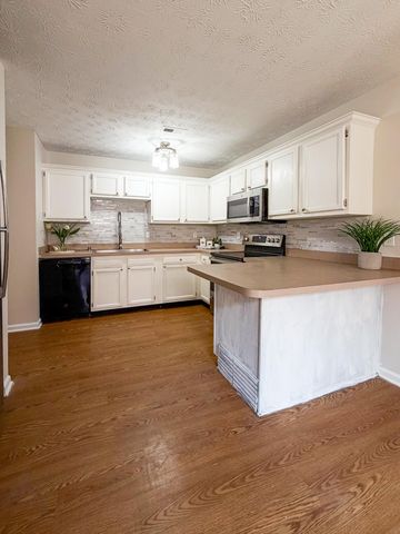 677 Graftons Mill Lane, Lexington, KY 40509