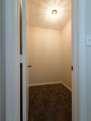 677 Graftons Mill Lane, Lexington, KY 40509