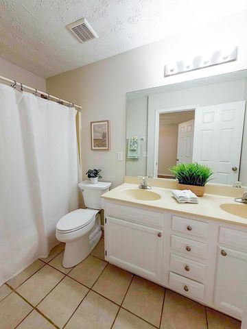 677 Graftons Mill Lane, Lexington, KY 40509