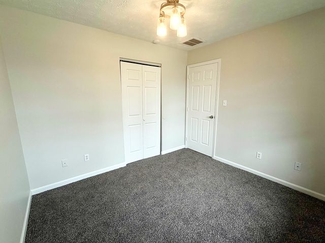 677 Graftons Mill Lane, Lexington, KY 40509