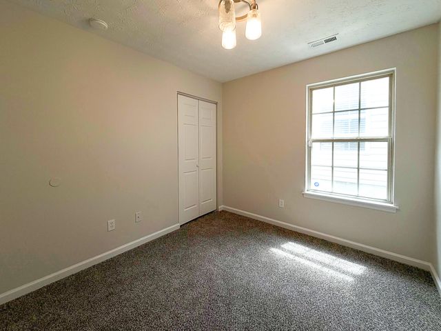 677 Graftons Mill Lane, Lexington, KY 40509