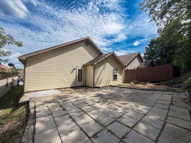 677 Graftons Mill Lane, Lexington, KY 40509