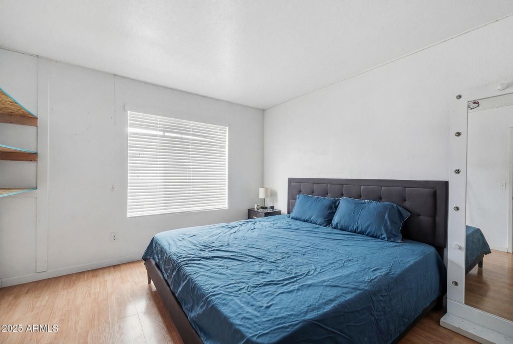 Image 10 of property listing at 16065 W JACKSON Street, Goodyear, AZ 85338