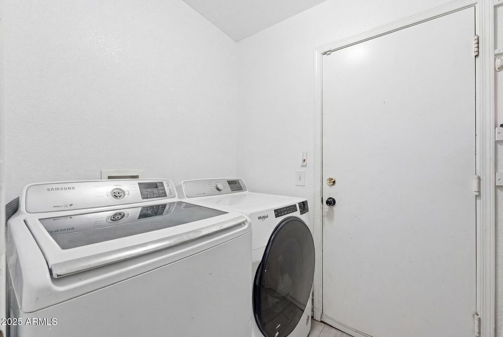 Image 15 of property listing at 16065 W JACKSON Street, Goodyear, AZ 85338