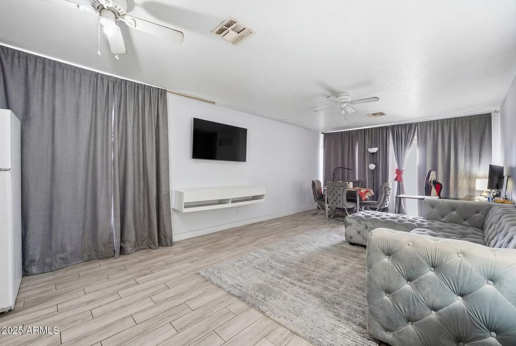 Image 2 of property listing at 16065 W JACKSON Street, Goodyear, AZ 85338
