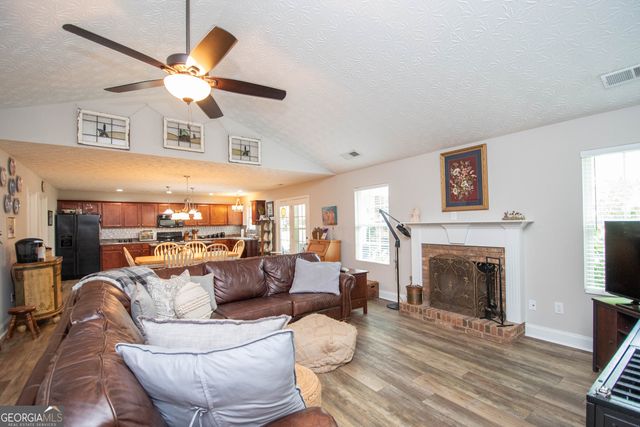 1106 Corinth Road, Newnan, GA 30263