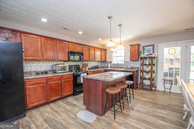 1106 Corinth Road, Newnan, GA 30263