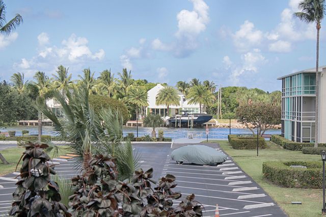 210 HORIZONS E 208, Boynton Beach, FL 33435