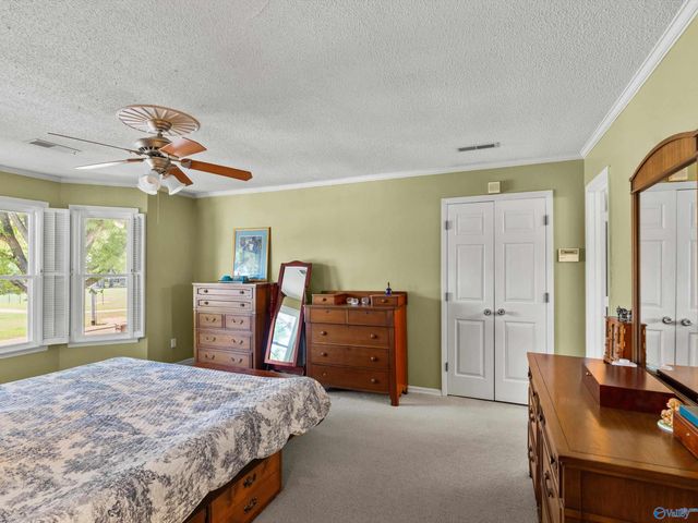 1804 SE Eastwood Drive SE, Decatur, AL 35601