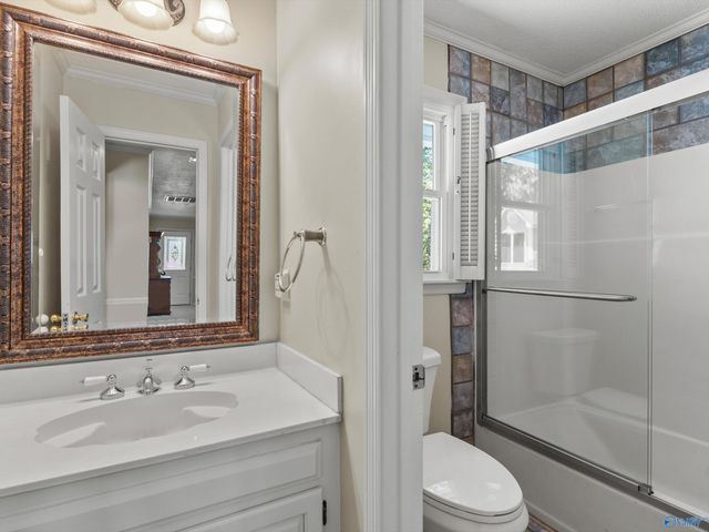 1804 SE Eastwood Drive SE, Decatur, AL 35601