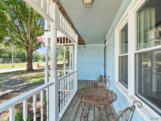 1804 SE Eastwood Drive SE, Decatur, AL 35601