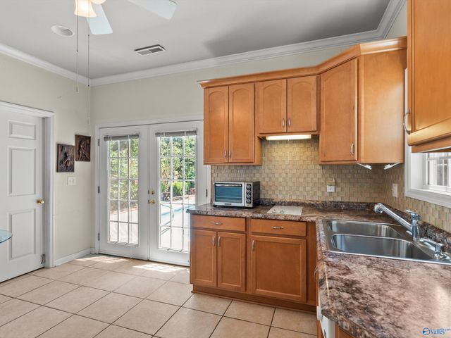 1804 SE Eastwood Drive SE, Decatur, AL 35601