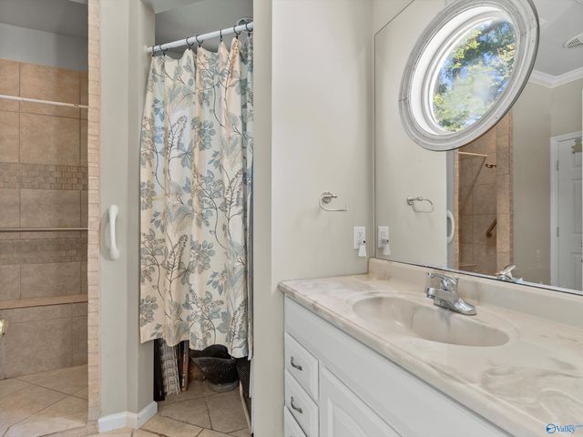 1804 SE Eastwood Drive SE, Decatur, AL 35601