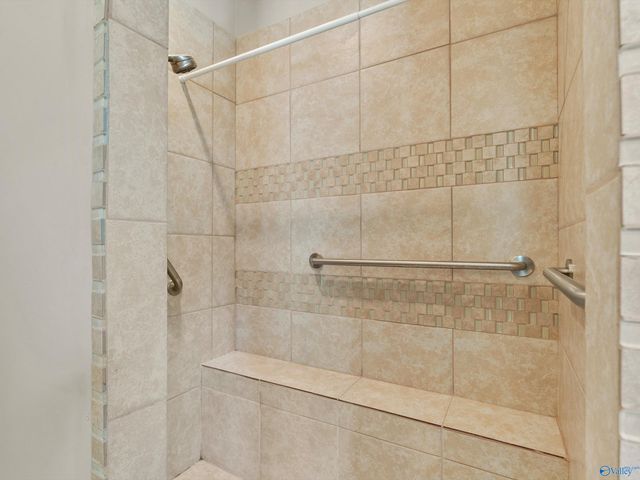 1804 SE Eastwood Drive SE, Decatur, AL 35601