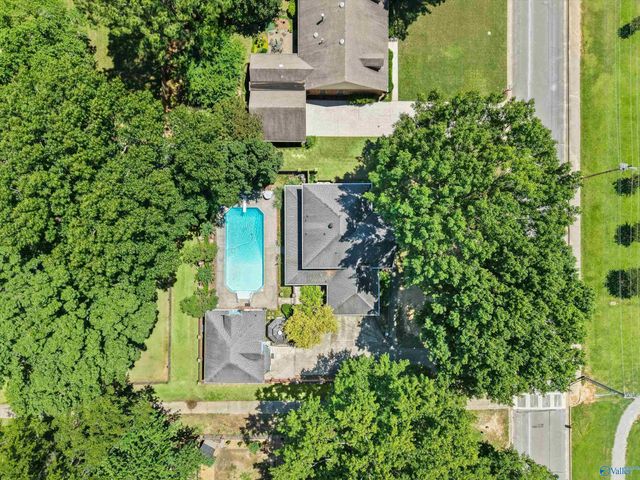 1804 SE Eastwood Drive SE, Decatur, AL 35601