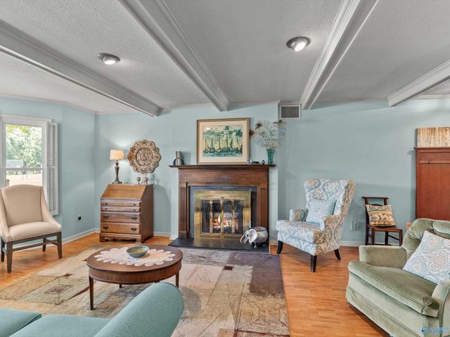1804 SE Eastwood Drive SE, Decatur, AL 35601