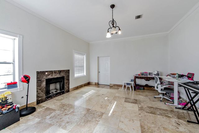 4600 Glenfield Dr, Houma, LA 70360