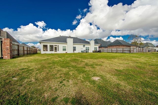4600 Glenfield Dr, Houma, LA 70360