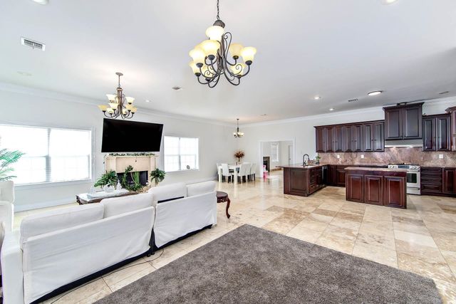 4600 Glenfield Dr, Houma, LA 70360