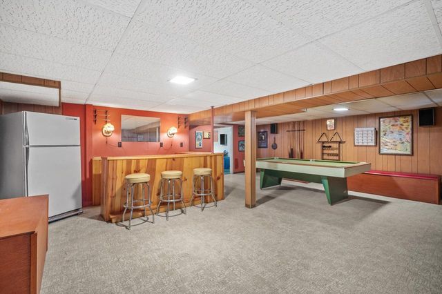 1835 W Kimberly AVENUE, Milwaukee, WI 53221