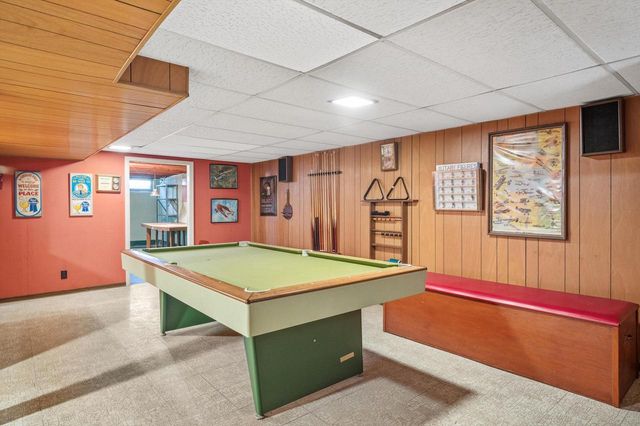 1835 W Kimberly AVENUE, Milwaukee, WI 53221