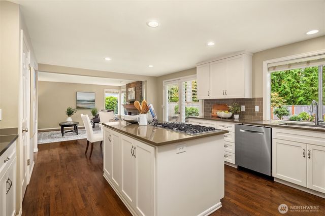 4705 191st Place NE, Sammamish, WA 98074
