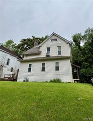 1312 Alby Street A, Alton, IL 62002