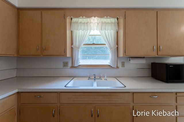 18452 168th Avenue, Spring Lake, MI 49456
