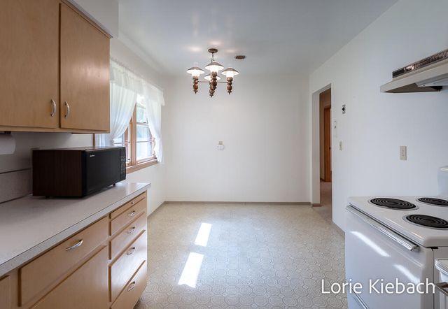 18452 168th Avenue, Spring Lake, MI 49456