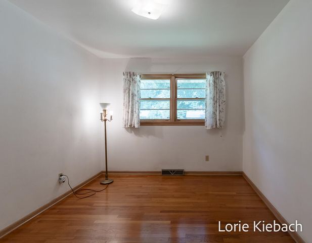 18452 168th Avenue, Spring Lake, MI 49456